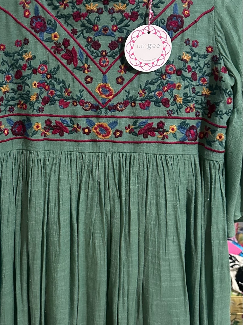 Umgee Green Embroidered Midi Dress with Multicolor Floral Detail - Picture 2 of 4